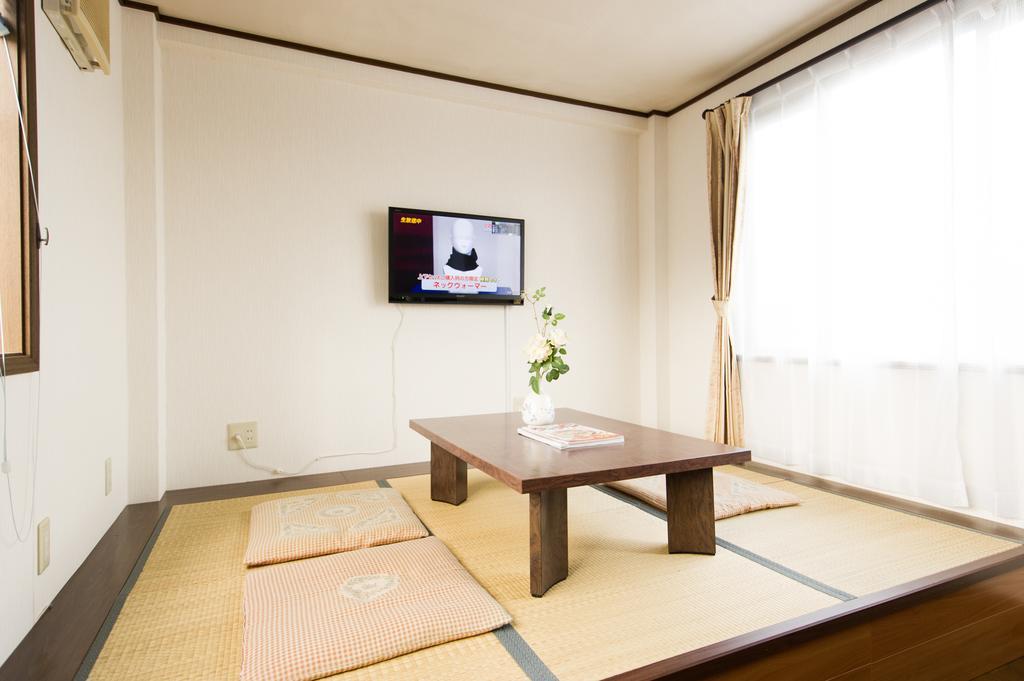 Guest House Izumi ภายนอก รูปภาพ